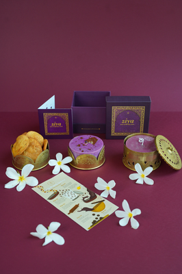 Ziya Gift Box: Vanilla Homemade Candle with gold foil and Handmade Scallop Shaped Brass Candle Stand
